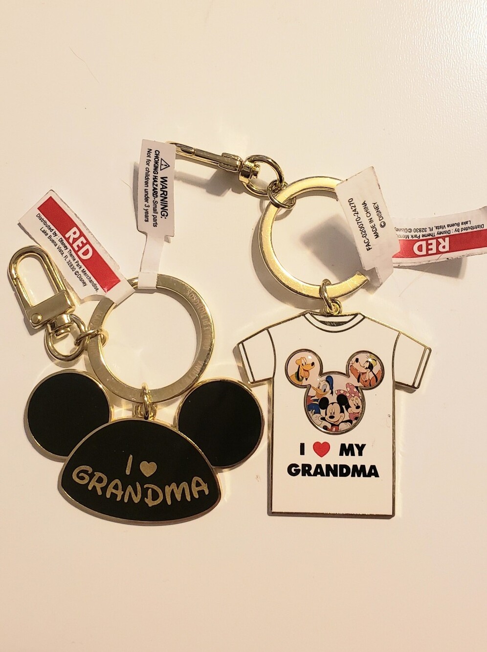🆕️ Disney Black & White 'I ♥ My Grandma' Kids Keychain Set